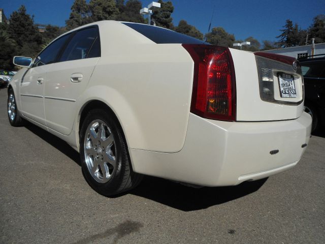 Cadillac CTS 2003 photo 2