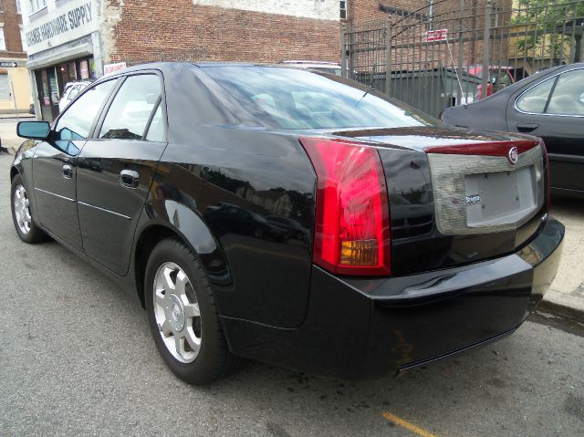 Cadillac CTS 2004 photo 2