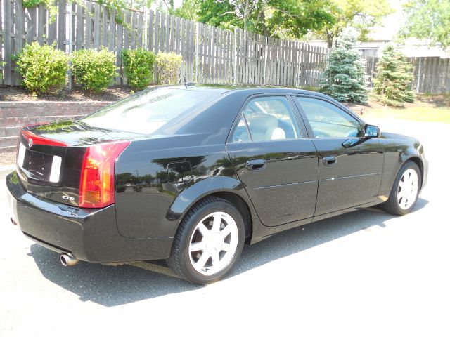 Cadillac CTS 2004 photo 2