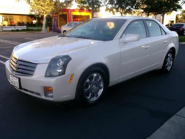 Cadillac CTS 2004 photo 3