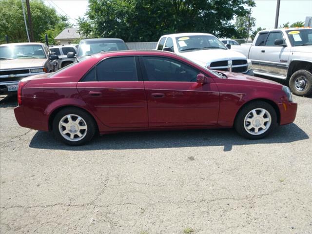 Cadillac CTS 2004 photo 2