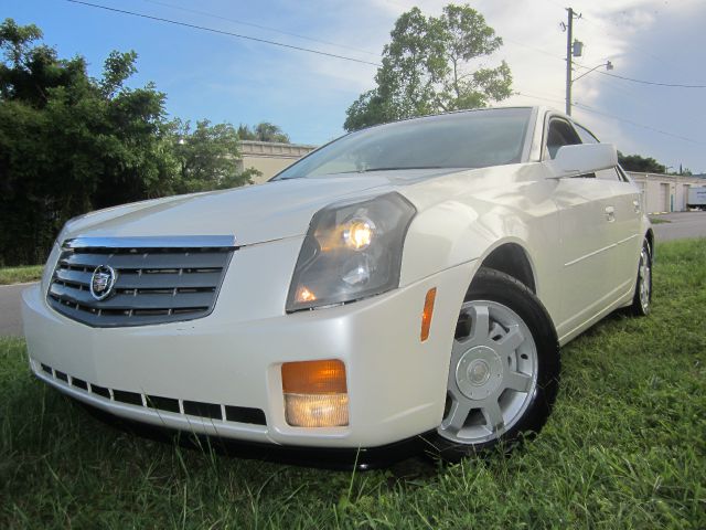 Cadillac CTS 2004 photo 2