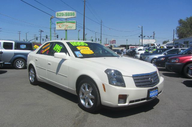 Cadillac CTS 2004 photo 2