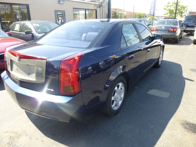 Cadillac CTS 2004 photo 11