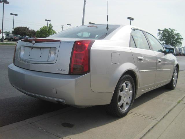 Cadillac CTS 2004 photo 10