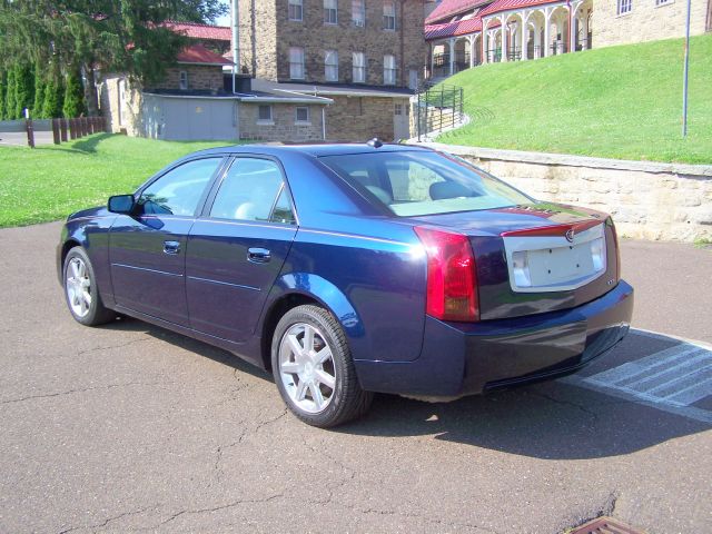 Cadillac CTS 2004 photo 2