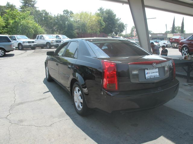 Cadillac CTS 2004 photo 2