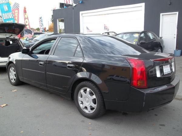 Cadillac CTS 2004 photo 1