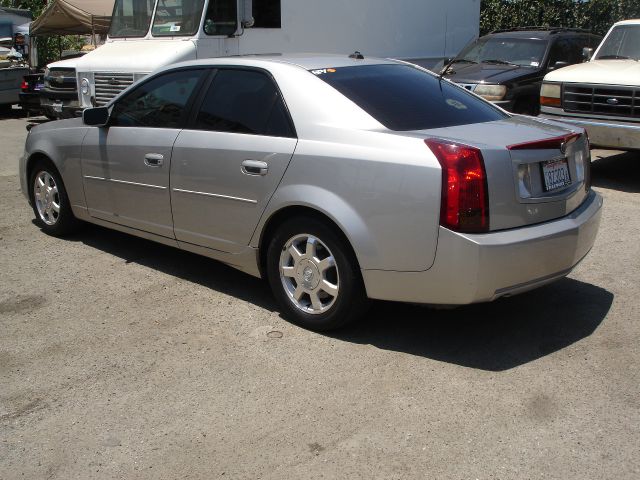 Cadillac CTS 2004 photo 3