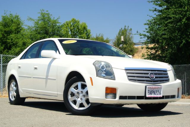 Cadillac CTS 2005 photo 2