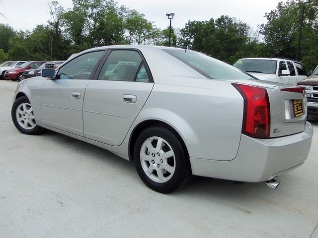 Cadillac CTS 2005 photo 2