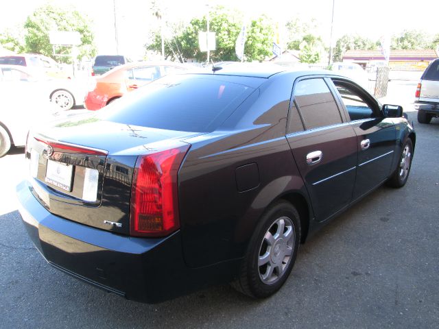 Cadillac CTS 2005 photo 2