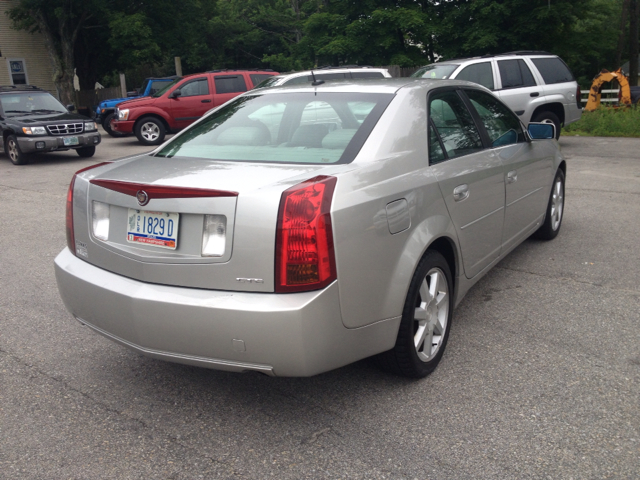 Cadillac CTS 2005 photo 2