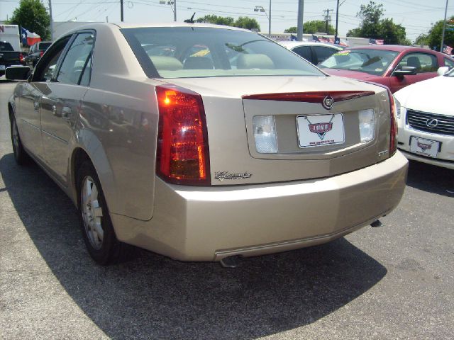 Cadillac CTS 2005 photo 2