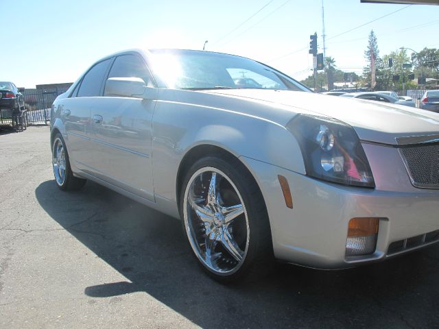 Cadillac CTS 2005 photo 2