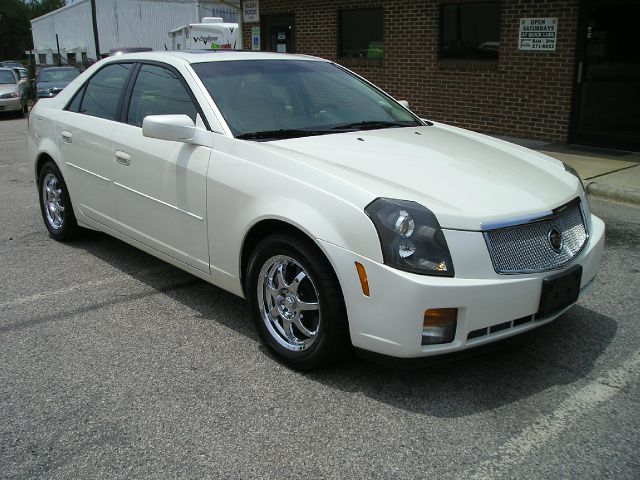 Cadillac CTS 2005 photo 2