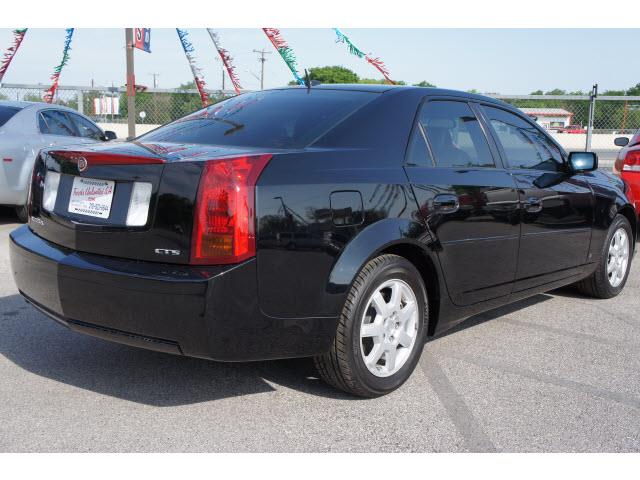 Cadillac CTS 2006 photo 2