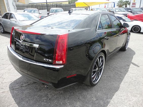 Cadillac CTS 2009 photo 1