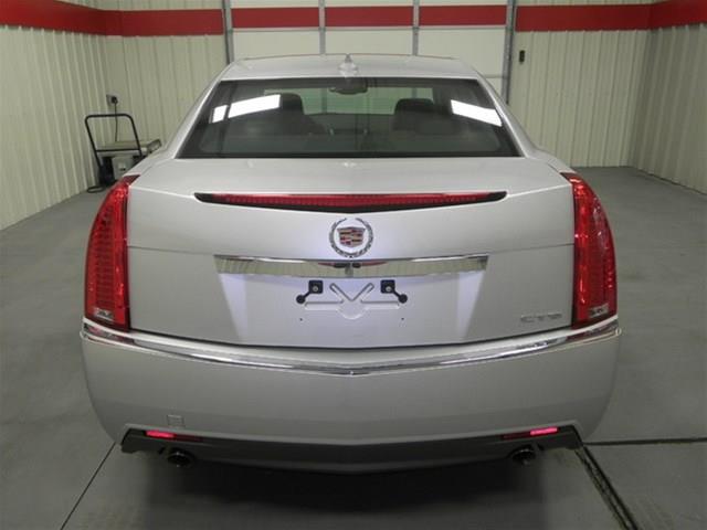 Cadillac CTS 2WD Supercrew Styleside 5-1/2 Ft Box XLT Sedan