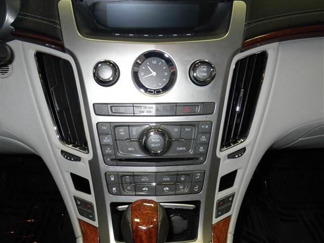 Cadillac CTS 2010 photo 23