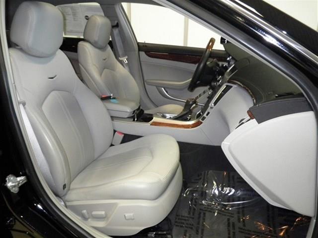 Cadillac CTS 2010 photo 51