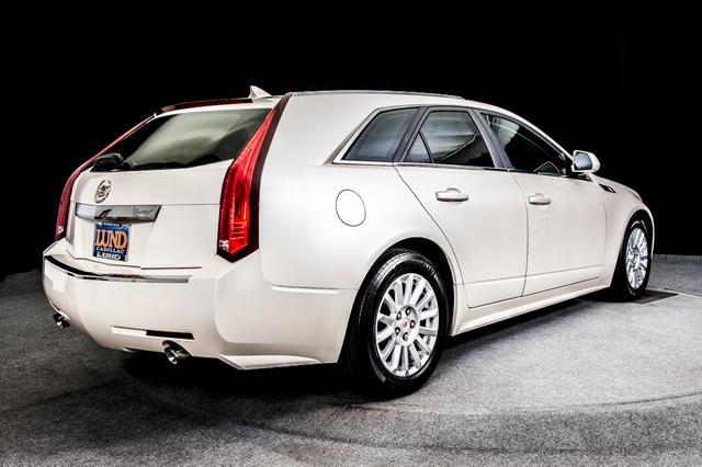 Cadillac CTS 2010 photo 1