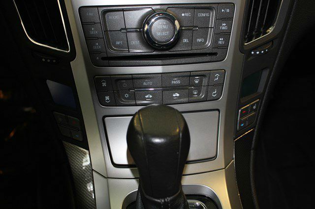 Cadillac CTS 2010 photo 1