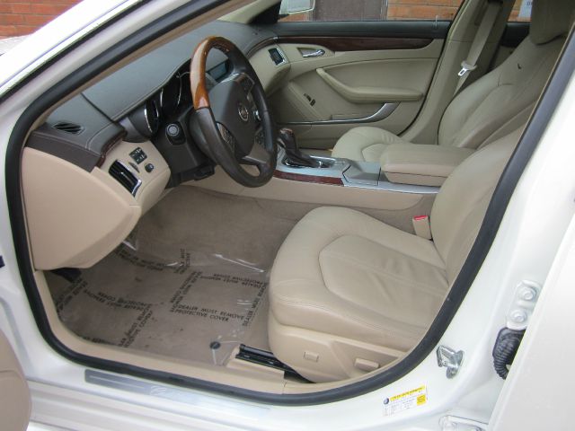 Cadillac CTS 2010 photo 8