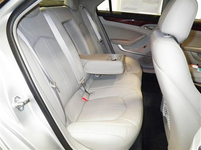 Cadillac CTS 2010 photo 3