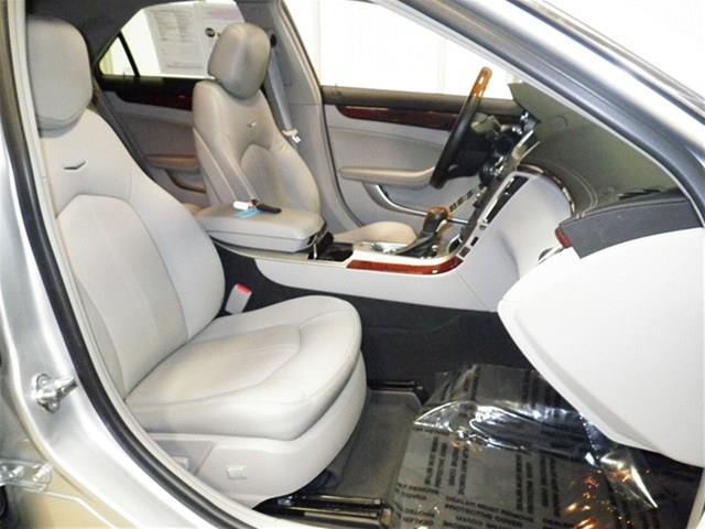 Cadillac CTS 2010 photo 36