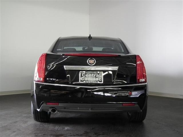 Cadillac CTS 2011 photo 4