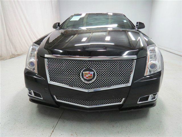 Cadillac CTS 2011 photo 1