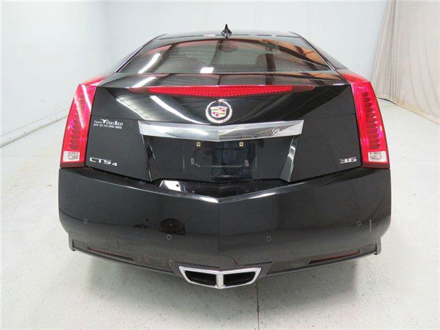 Cadillac CTS 2011 photo 3