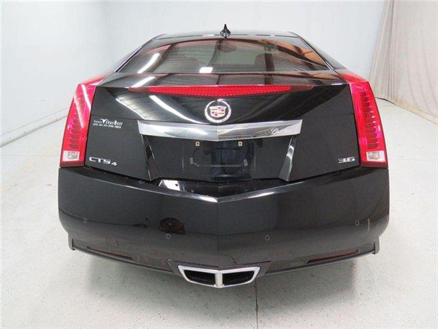 Cadillac CTS 2011 photo 1