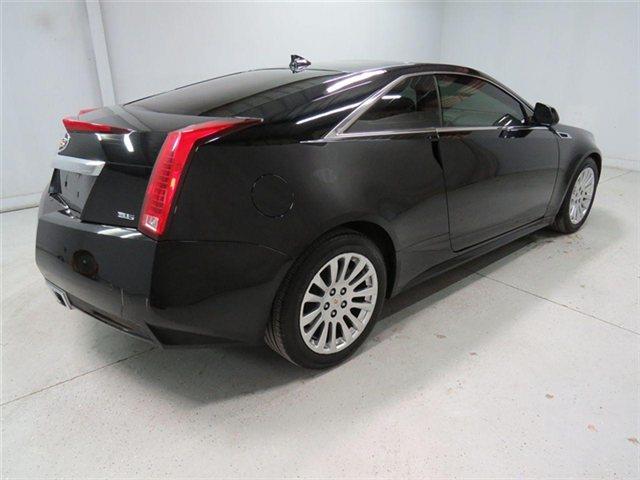 Cadillac CTS 2011 photo 2