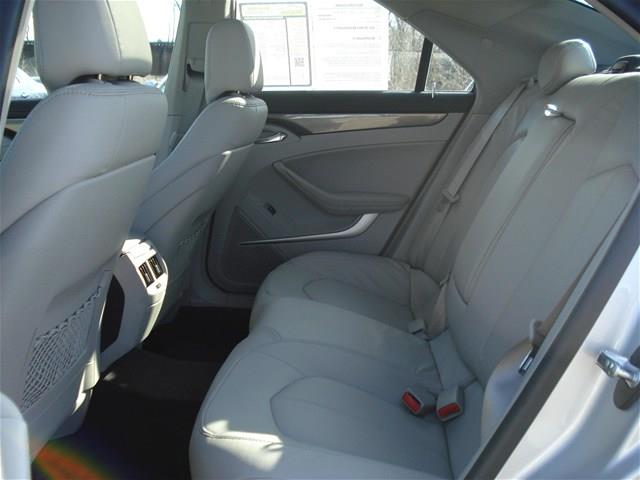 Cadillac CTS 2011 photo 18