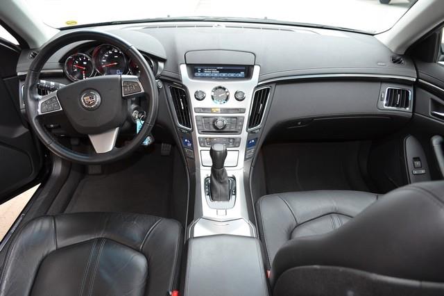 Cadillac CTS 2011 photo 1