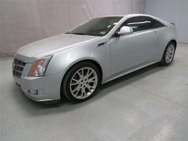 Cadillac CTS 2011 photo 1