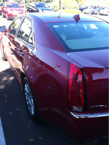 Cadillac CTS 2011 photo 1