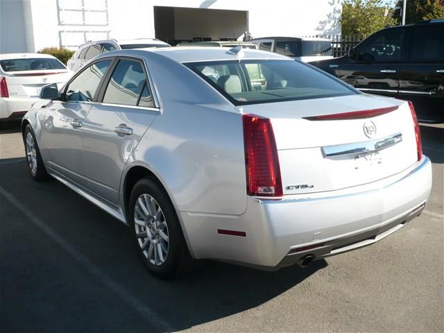 Cadillac CTS 2011 photo 1