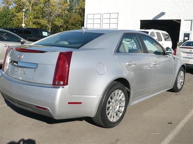 Cadillac CTS 2011 photo 3