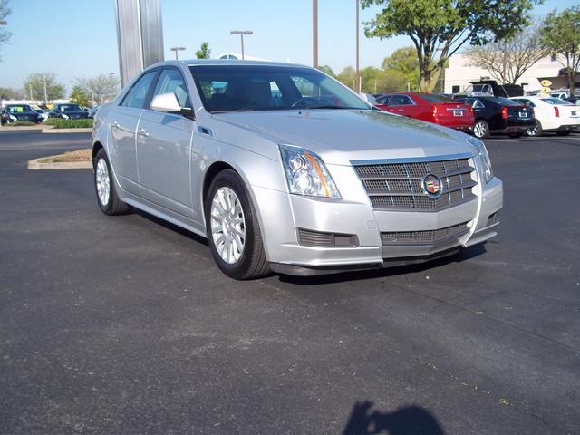 Cadillac CTS 2011 photo 1