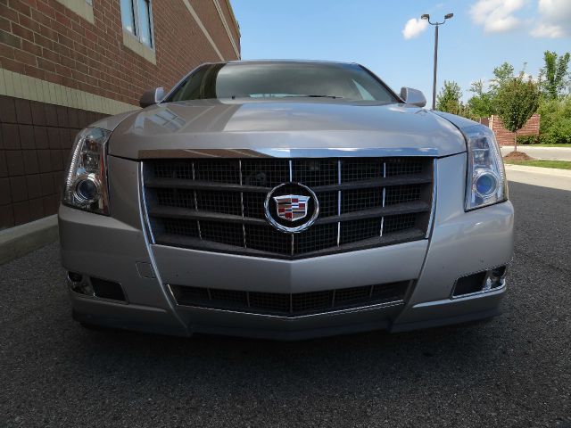 Cadillac CTS 2011 photo 1