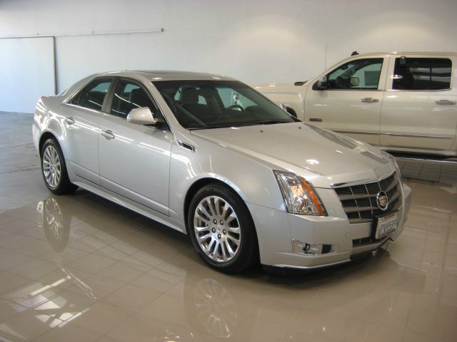 Cadillac CTS 2011 photo 1