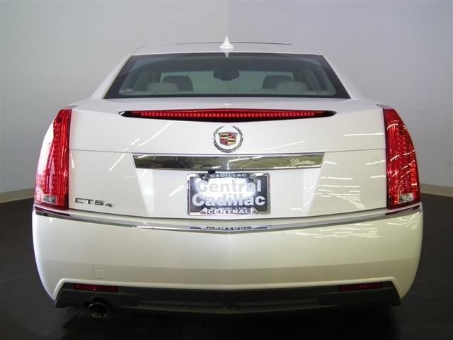 Cadillac CTS 2012 photo 1