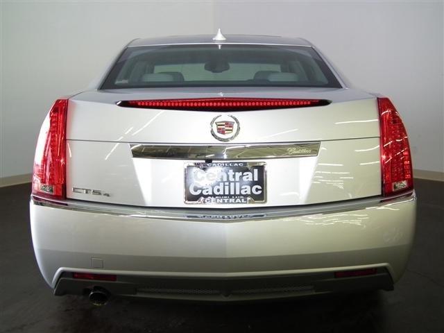 Cadillac CTS 2012 photo 1