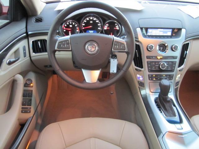 Cadillac CTS 2012 photo 1