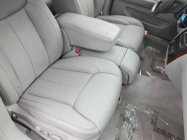 Cadillac DTS 2006 photo 6