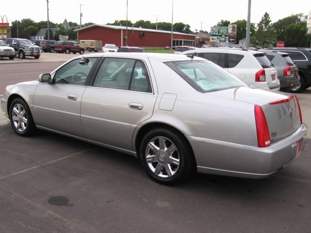 Cadillac DTS 2006 photo 3