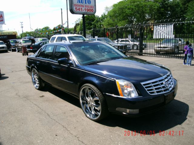 Cadillac DTS 2006 photo 1